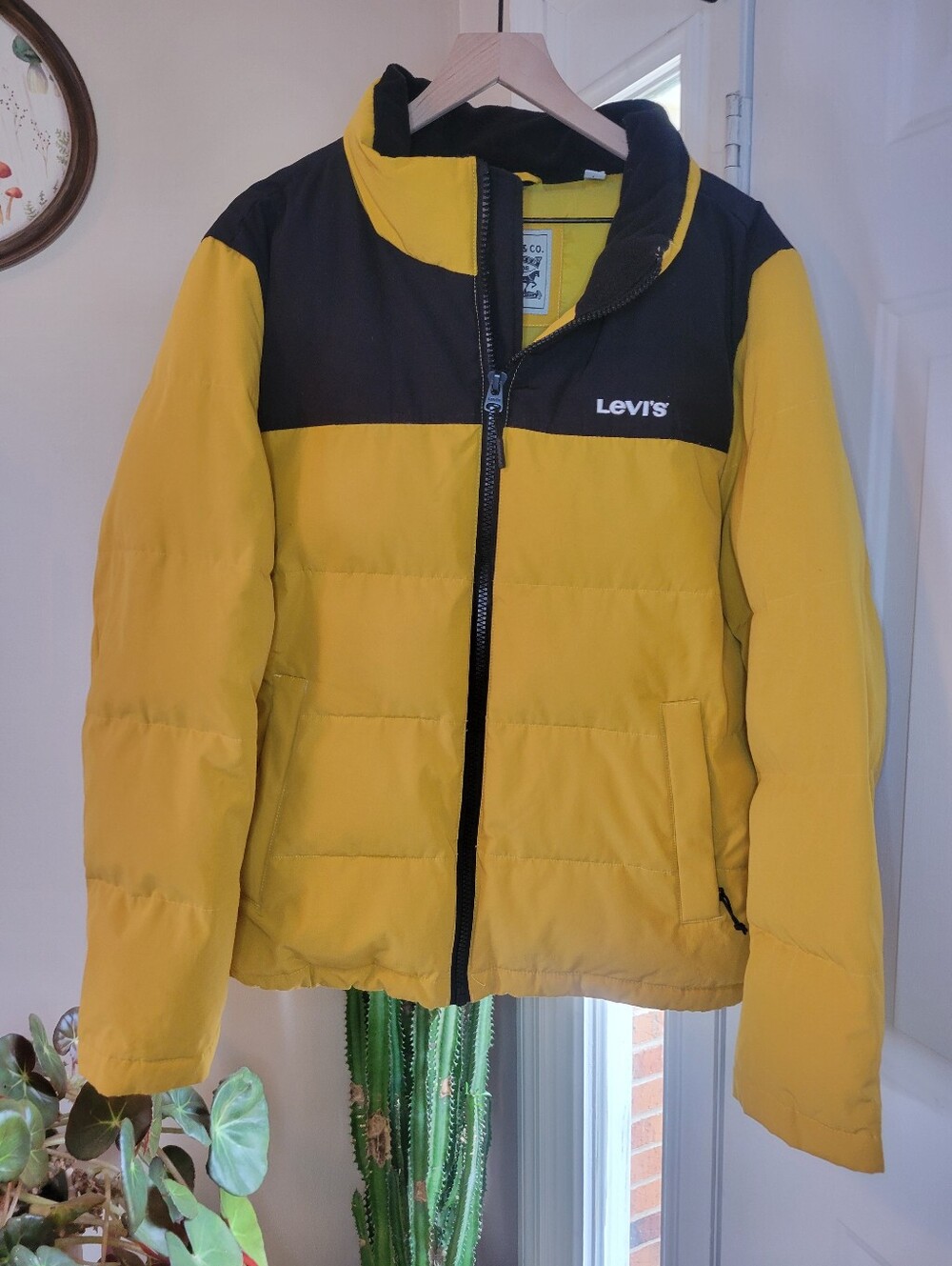 Levi's Yellow Arctic Retro Bubble Puffer Full Zip Jacket, Size Mens Large